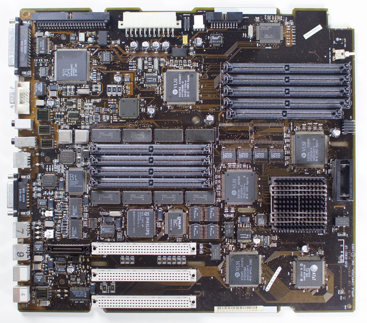 Macintosh Quadra 840AV - Recap-a-Mac