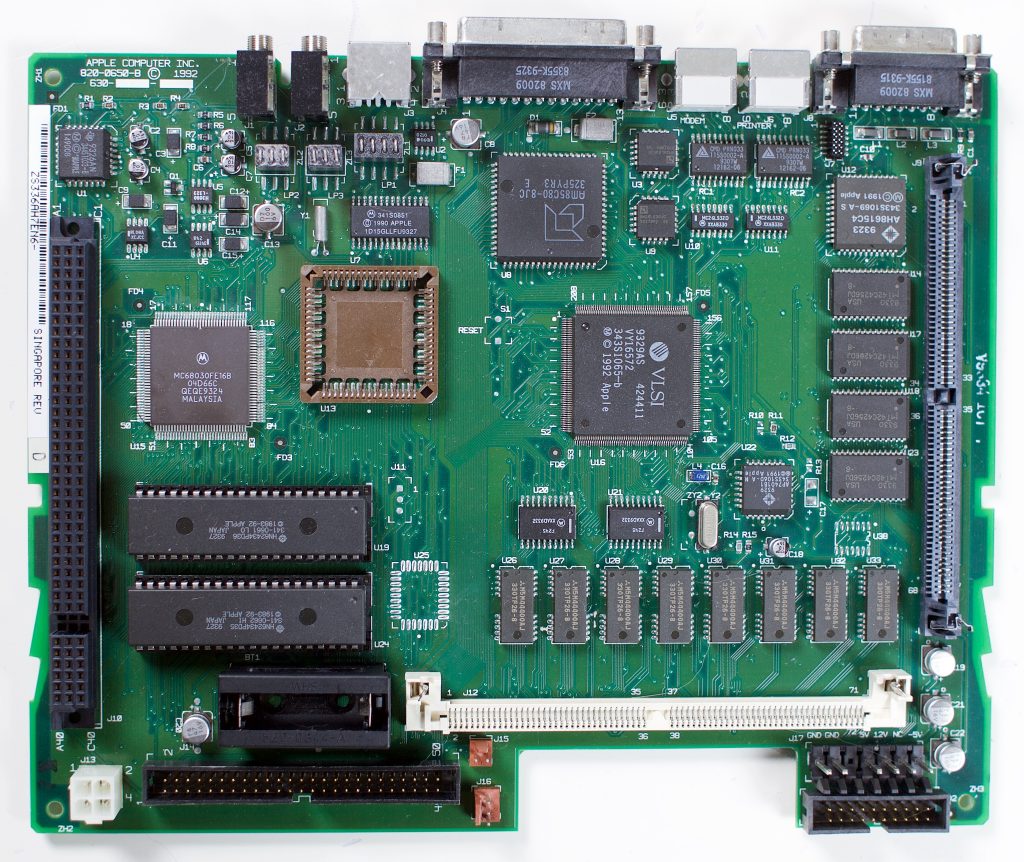 Macintosh LCIII logic board